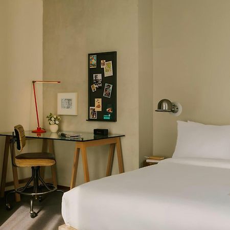Chambers Hotel Central Park South, Sonder By Marriott Bonvoy New York Esterno foto