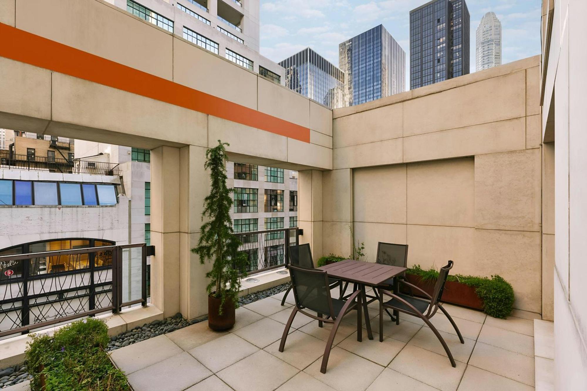 Chambers Hotel Central Park South, Sonder By Marriott Bonvoy New York Esterno foto