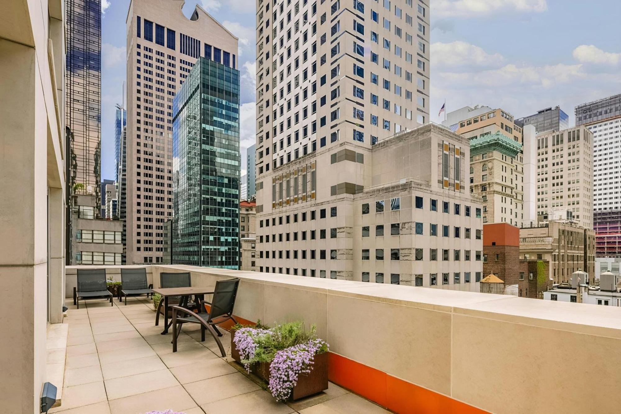 Chambers Hotel Central Park South, Sonder By Marriott Bonvoy New York Esterno foto